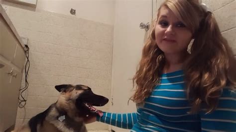 Dog fucks tight womans wet cunt until flooding it